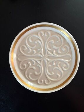 Rare Vintage Lenox Seville wine bottle coaster with 24k Gold Rim